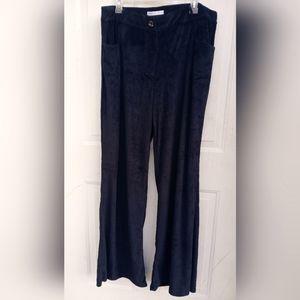Black Emerald Ivy ribbed velour like pants with pockets NWOT